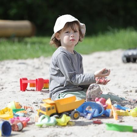 Camping Oase Praha Hotel Zlatníky Eksteriør billede