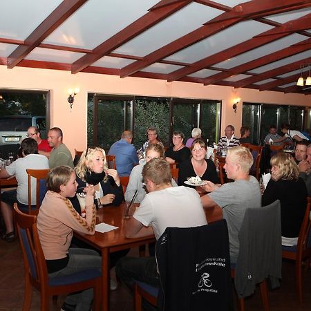 Camping Oase Praha Hotel Zlatníky Eksteriør billede