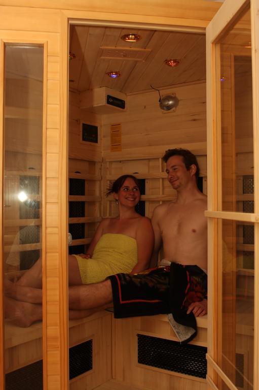 Camping Oase Praha Hotel Zlatníky Eksteriør billede