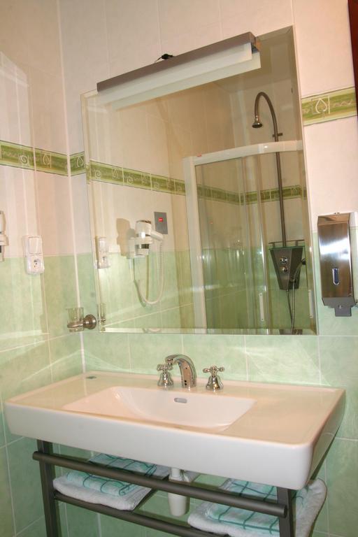 Camping Oase Praha Hotel Zlatníky Værelse billede