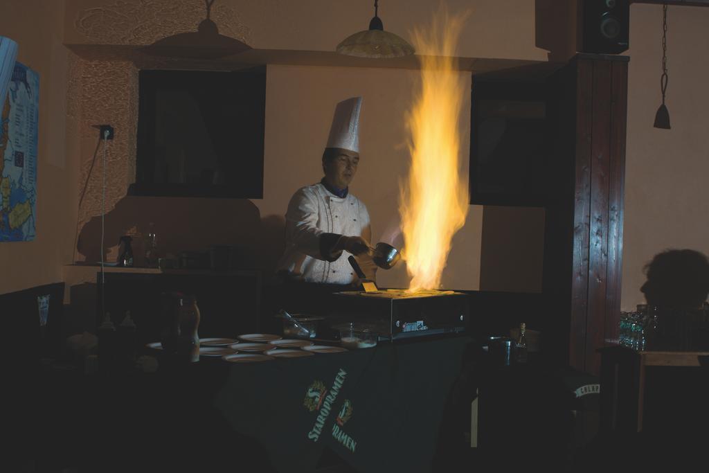 Camping Oase Praha Hotel Zlatníky Eksteriør billede