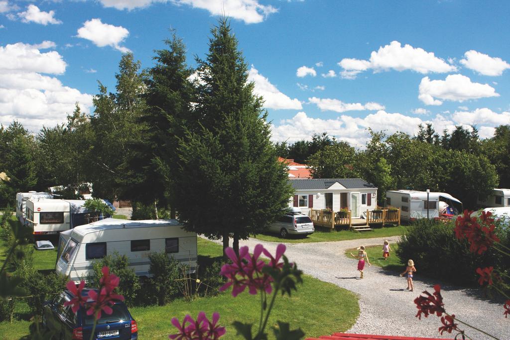 Camping Oase Praha Hotel Zlatníky Eksteriør billede